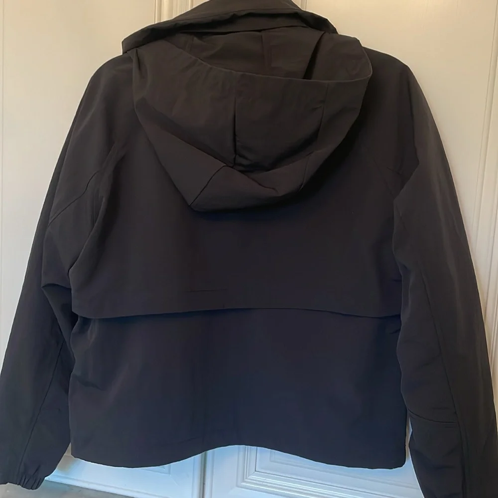 Quince  Windbreaker Jacket size small - Picture 4 of 4